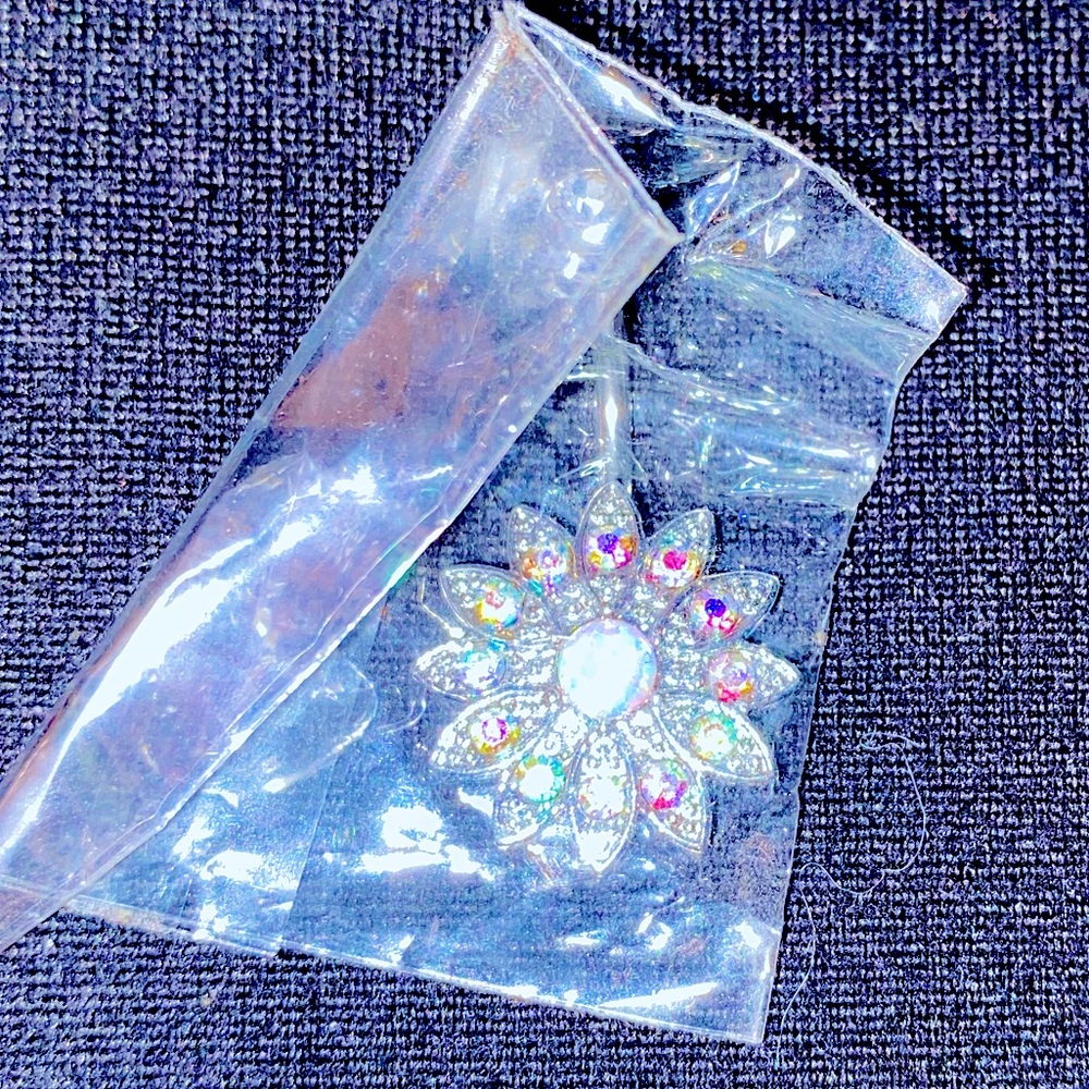 Brand new Stainless Steel Flower like belly button ring